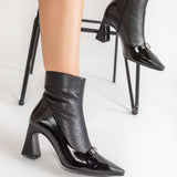 Ghete Elegante Ankle Boots din Piele Neagra cu Toc Geometric si Detaliu Bijuterie