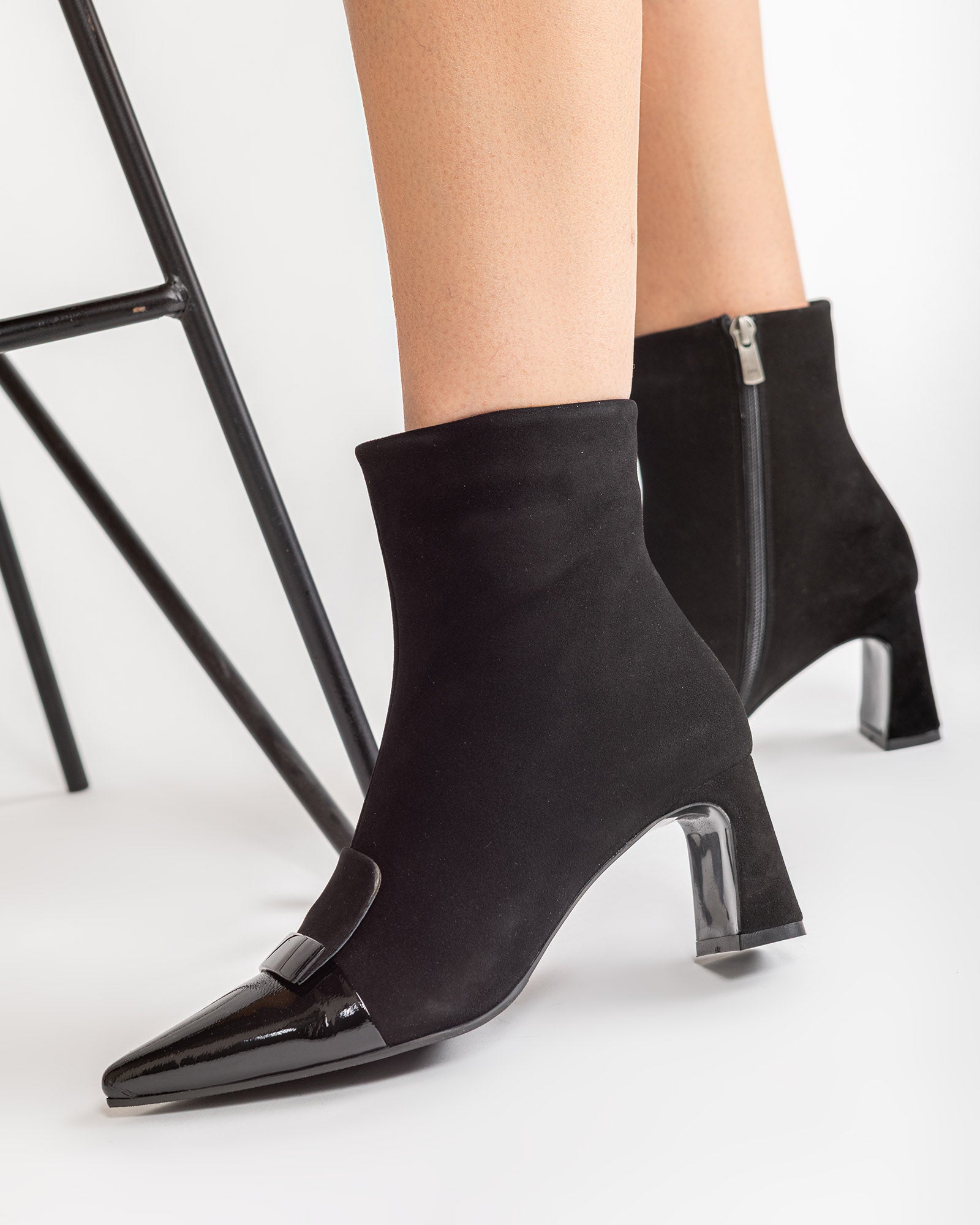 Ghete Piele Intoarsa si Lac Diva negru