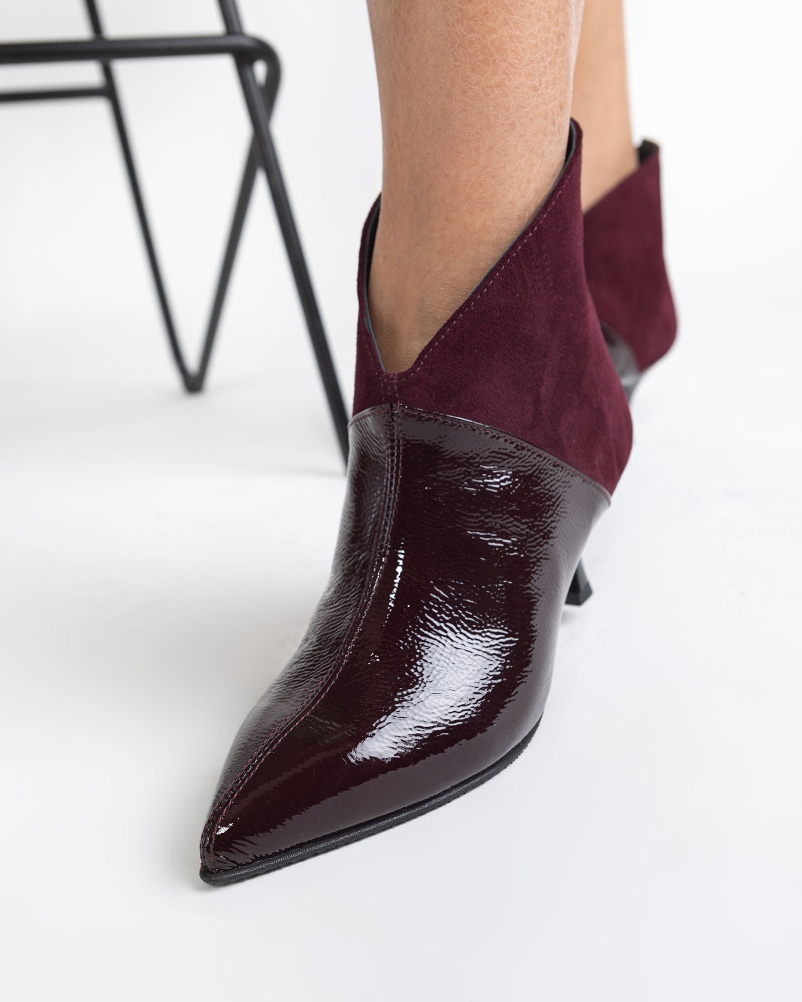 Ghete cu toc din piele lacuita Eleganza Burgundy