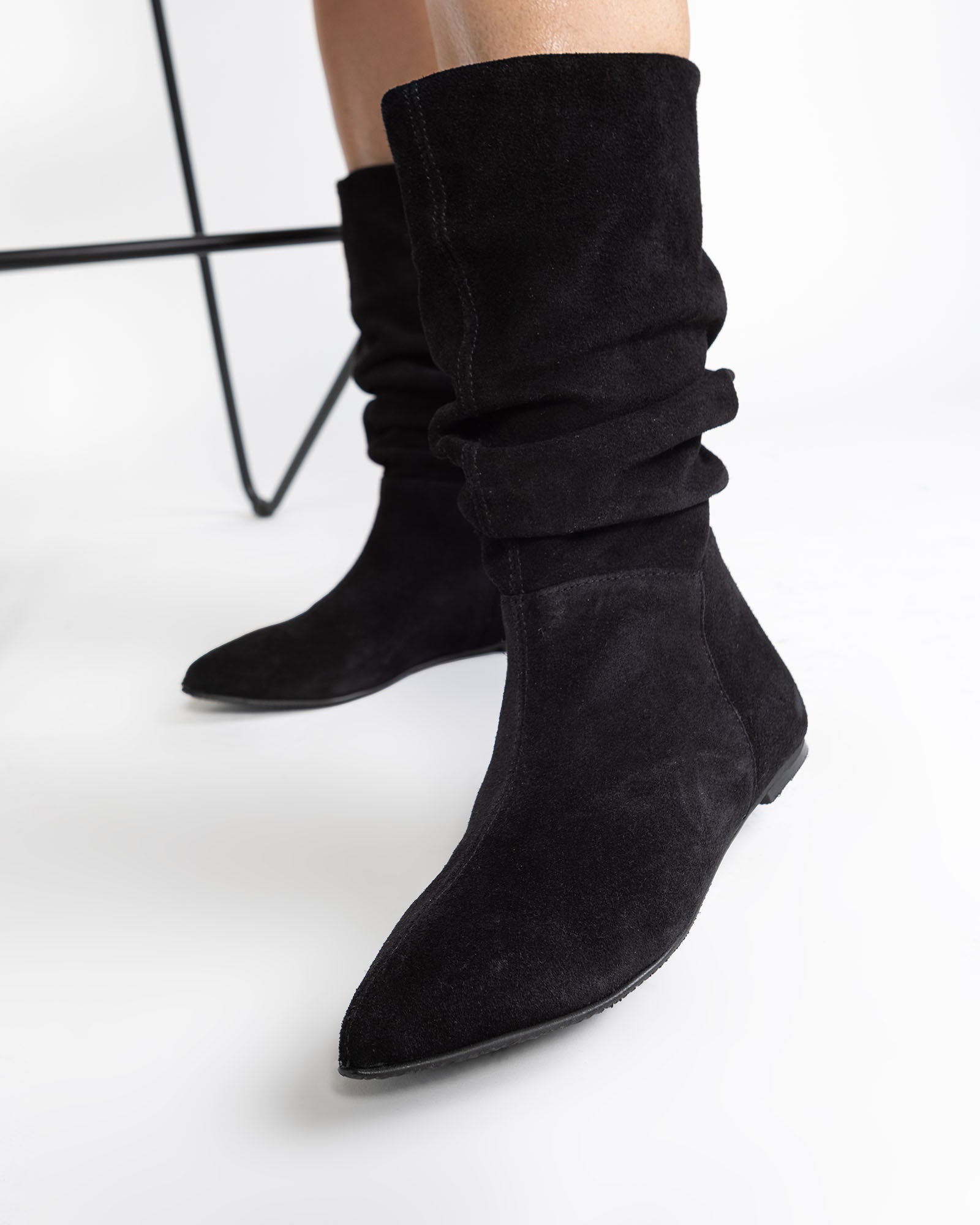 Cizme din piele intoarsa neagra Bellezza