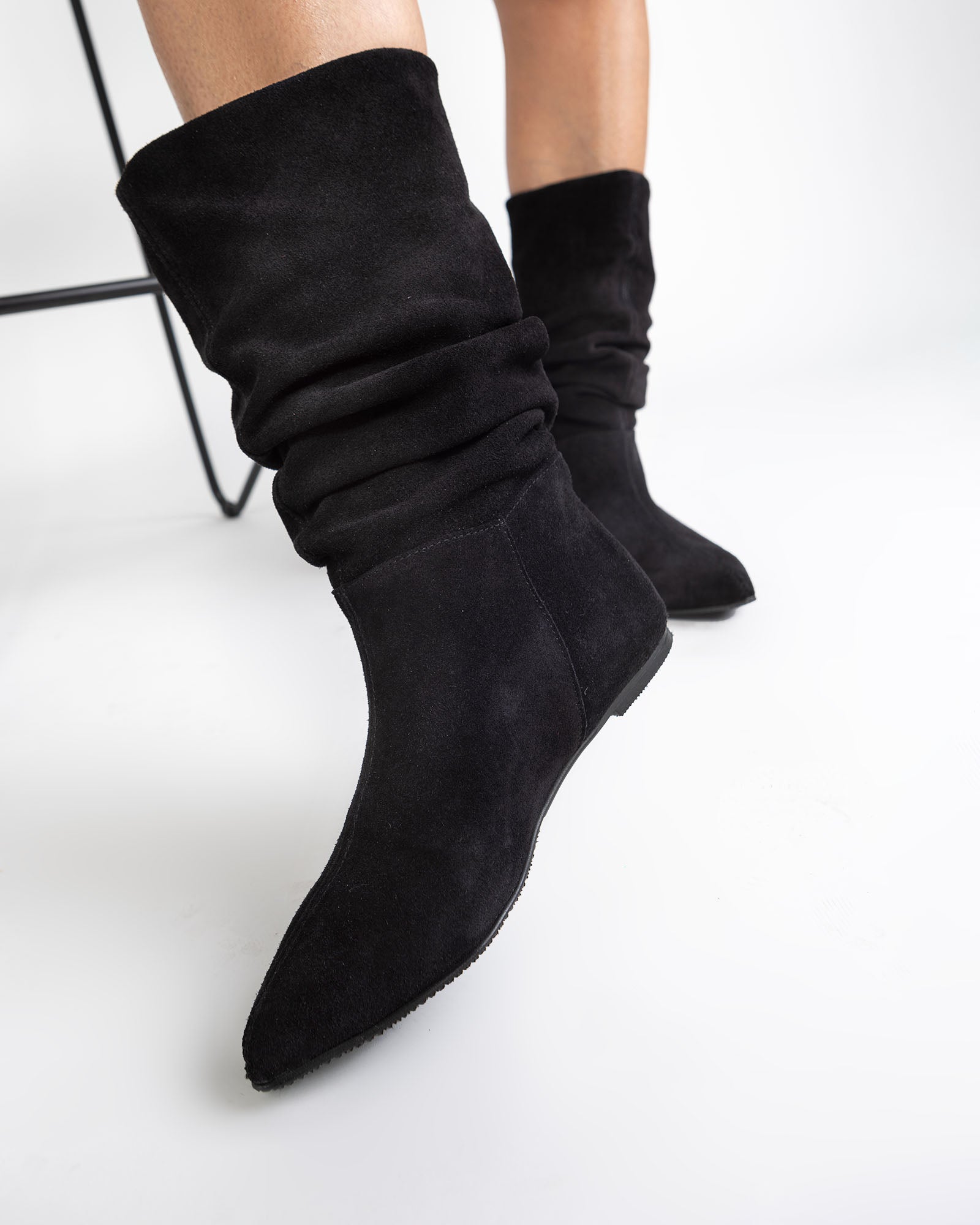 Cizme din piele intoarsa neagra Bellezza