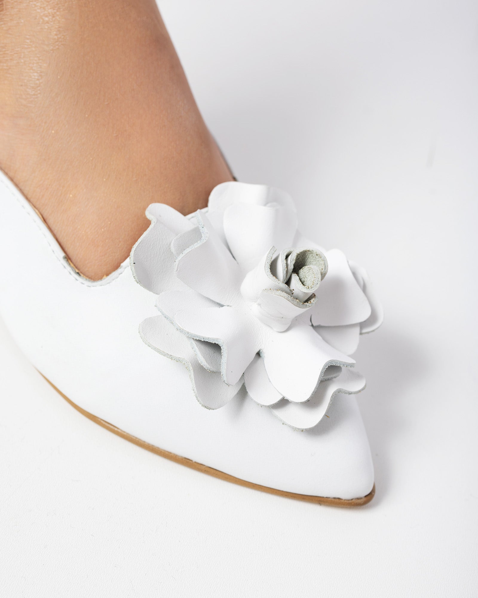 Balerini decupati Grace White