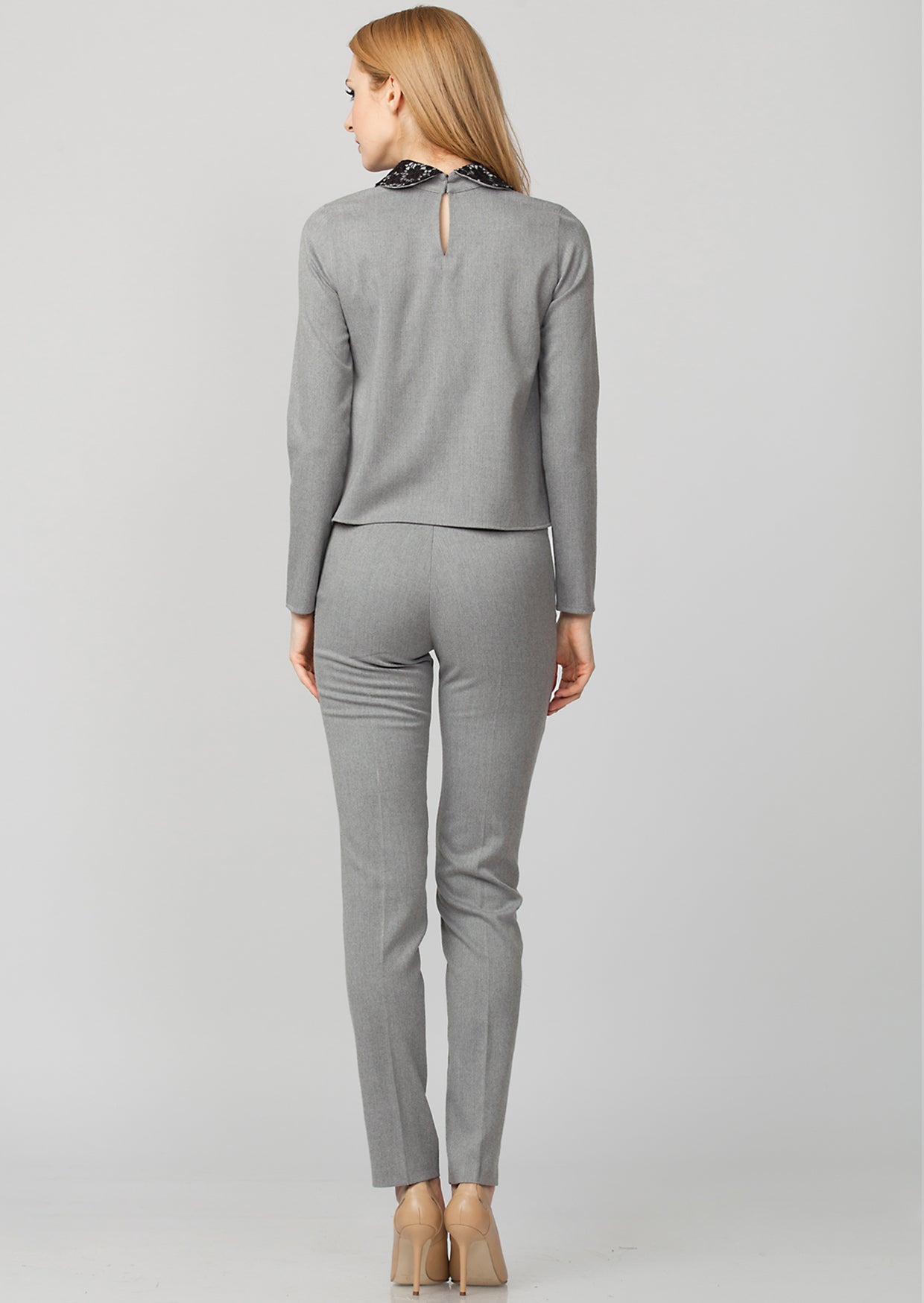 Pantaloni gri conici