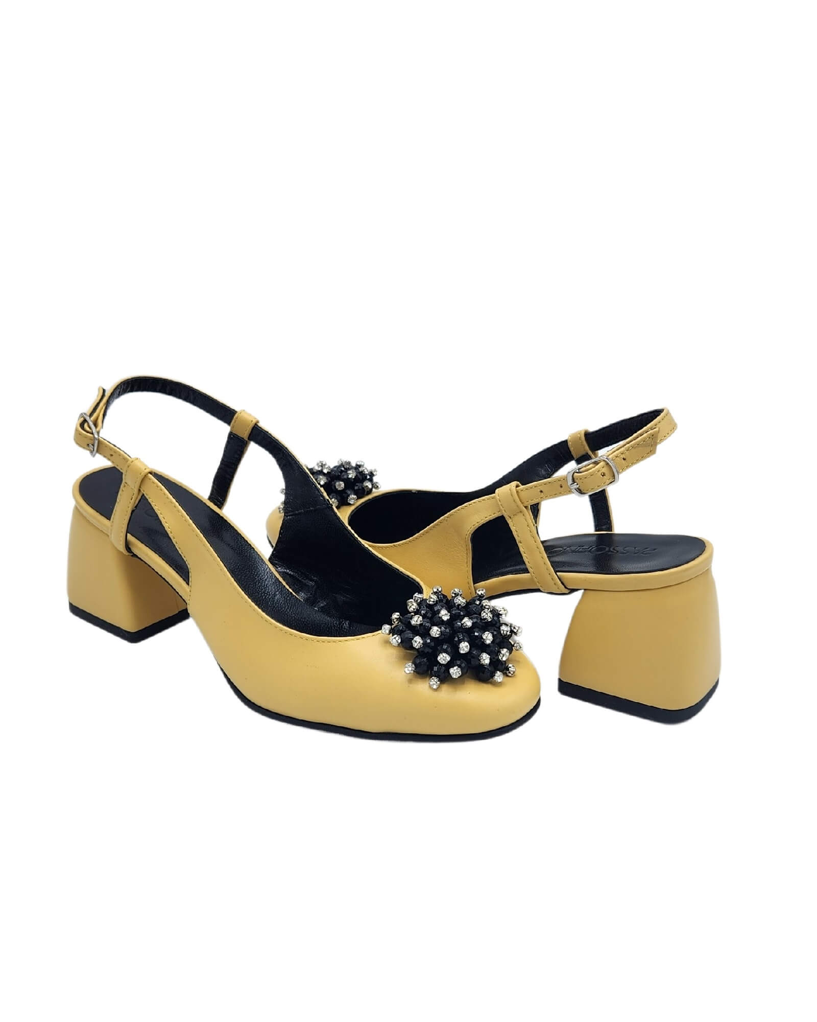 Pantofi decupati din piele galbena Carmen