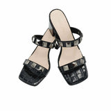 Papuci accesorizati Alma negru imprimeu