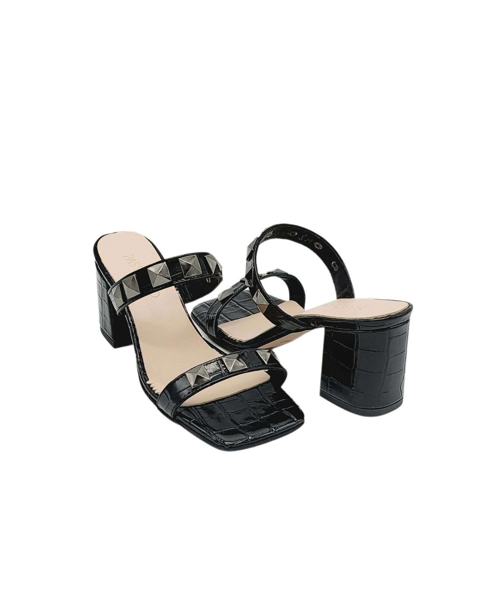 Papuci accesorizati Alma negru imprimeu