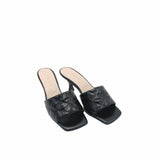 Papuci cu toc jos si cusaturi PF246-2 negru