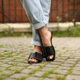 Papuci moderni Calliope Black