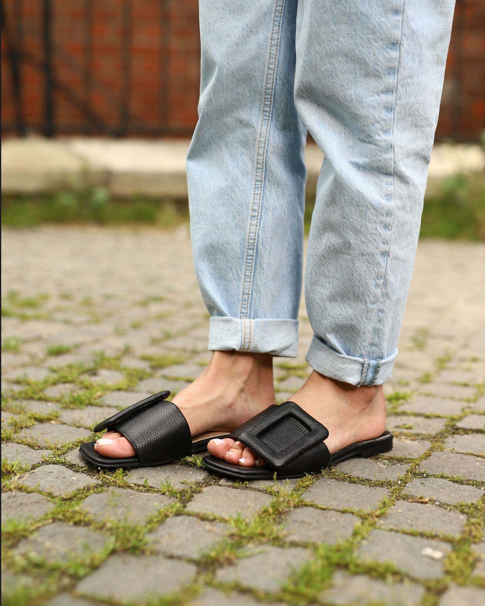 Papuci moderni Calliope Black