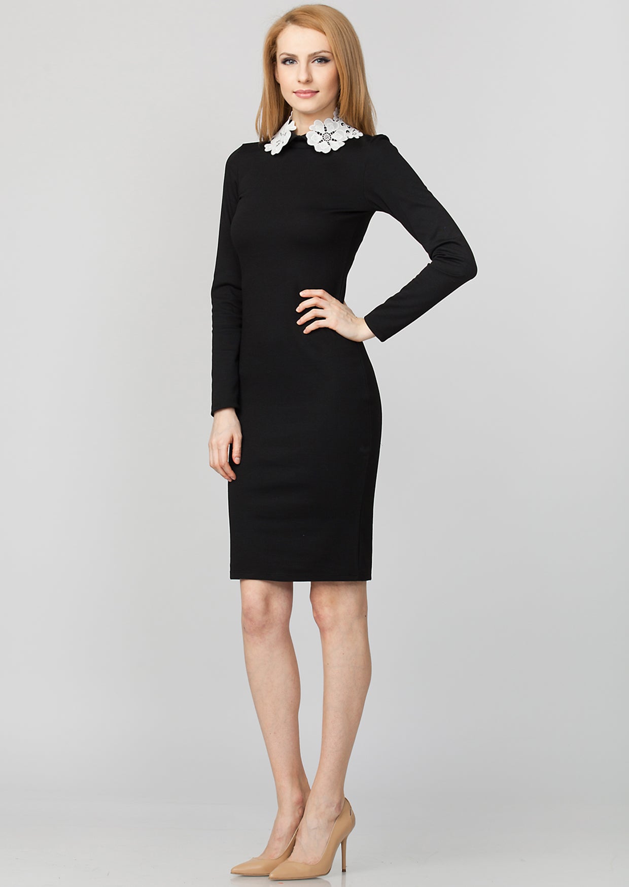 Rochie neagra cu guler dantelat