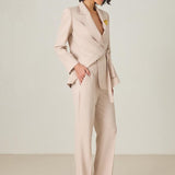 Costum Elegant Crem