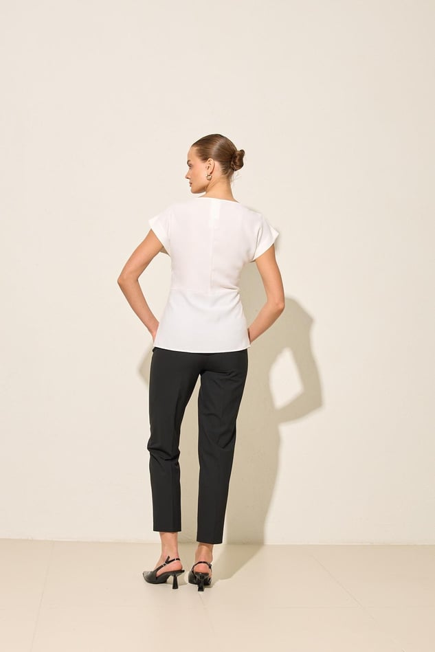Bluza Eleganta Nod Talie