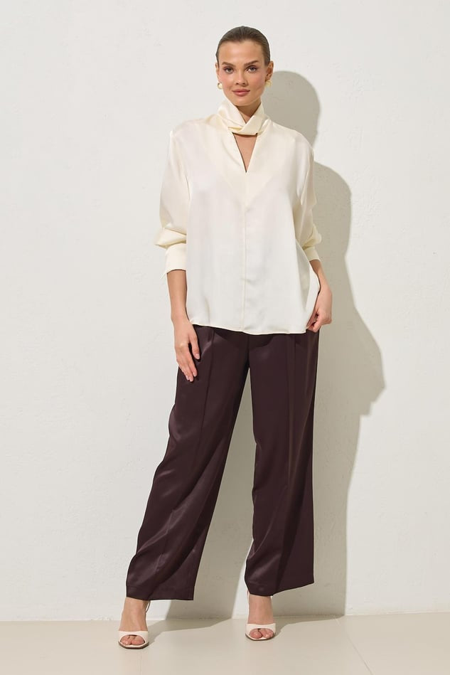 Bluza Satin Crem Cu Decolteu In V