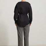 Camasa Neagra Cu Siret In Talie Si Guler Adanc