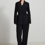 Costum Negru Cu Cordon In Talie