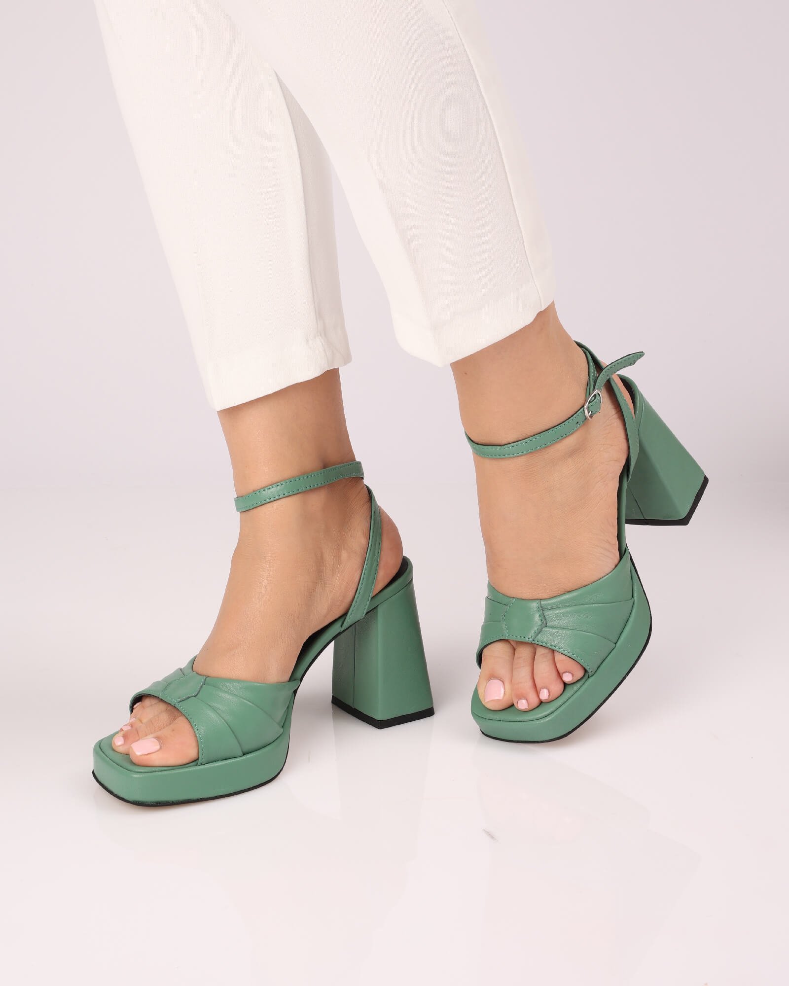 Sandale elegante cu platforma Blanca Aloe