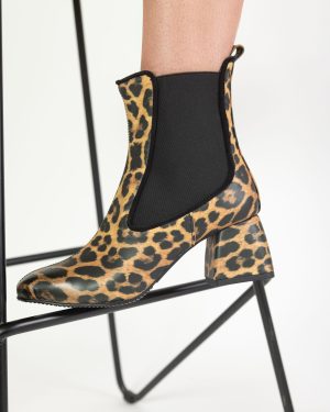 ghete-din-piele-imprimeu-leo