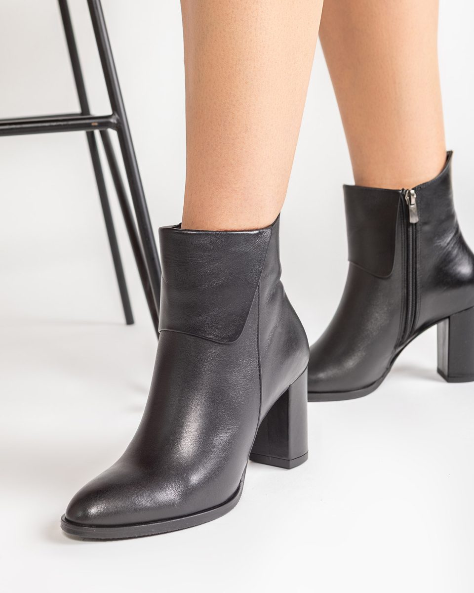 Ghete Dama Chic Elegance Negre cu Design Asimetric
